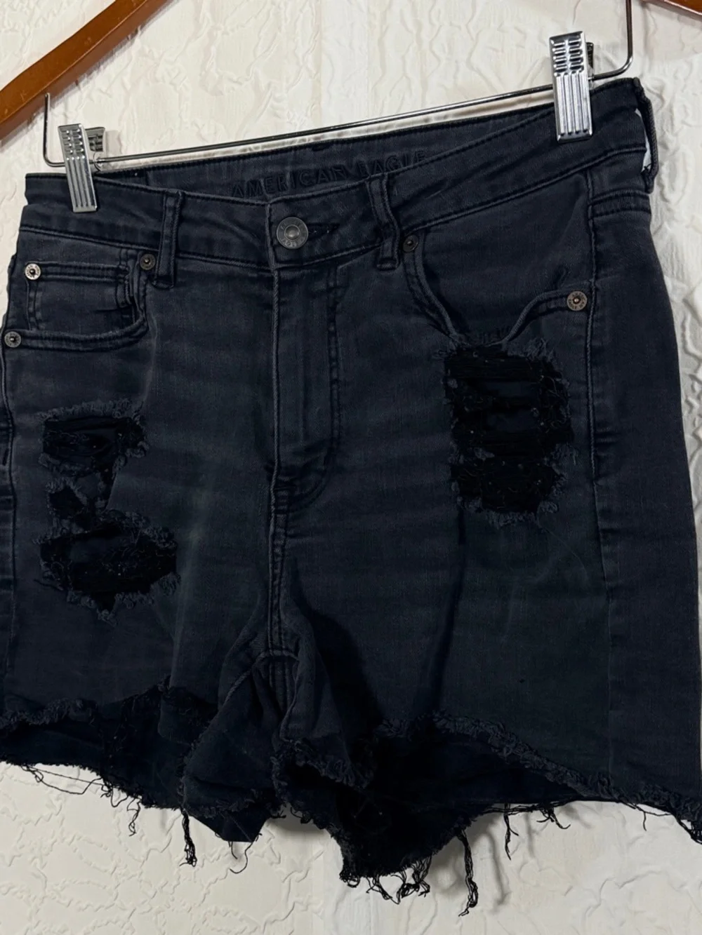 American Eagle Next Level Stretch Black Wash Distressed Jean Shorts Sz 8 - Picture 5 of 12